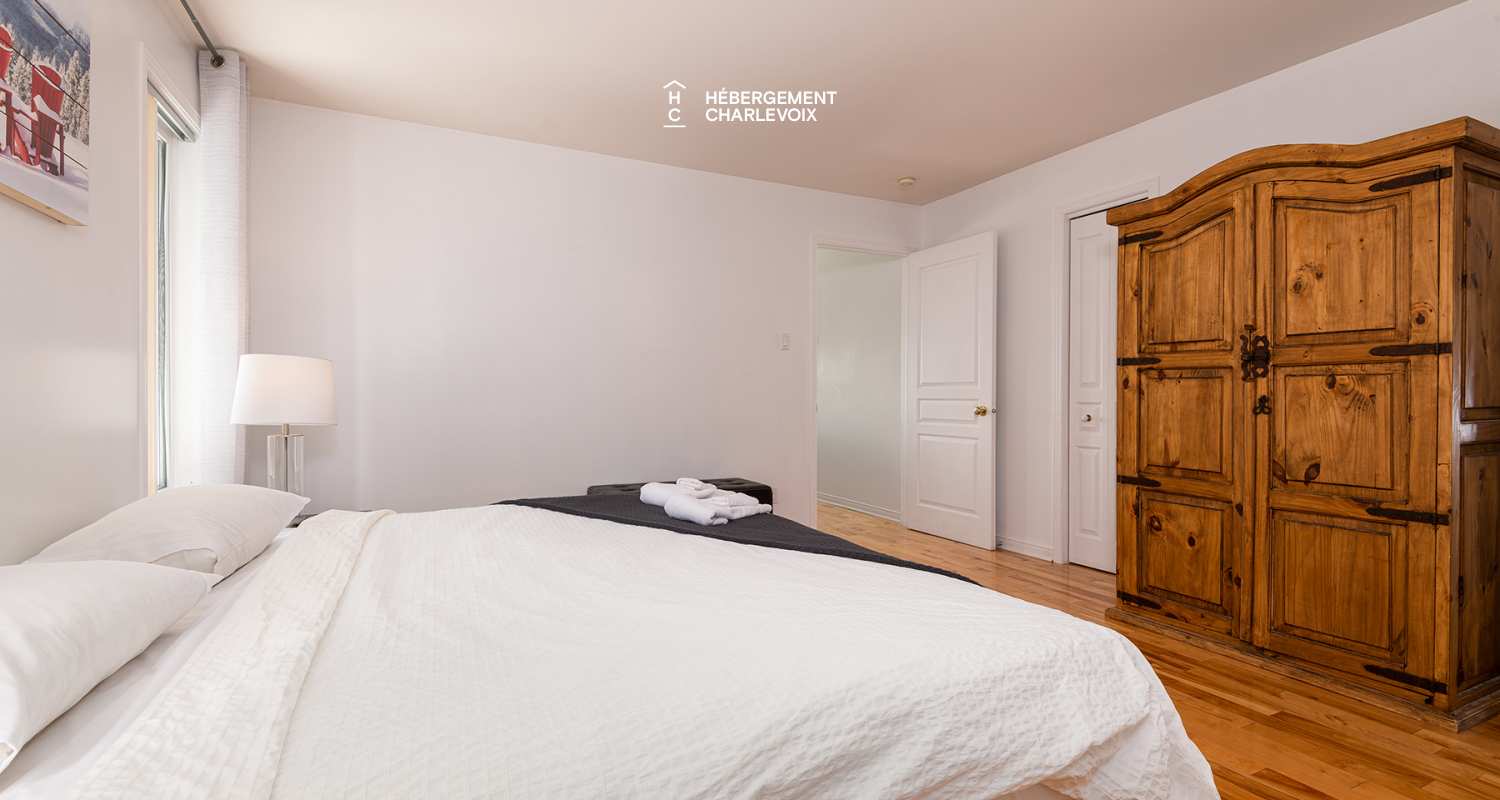 ATM-279 - Inviting Villa with breathaking views: Perfect for gatherings and exploring beautiful Charlevoix!